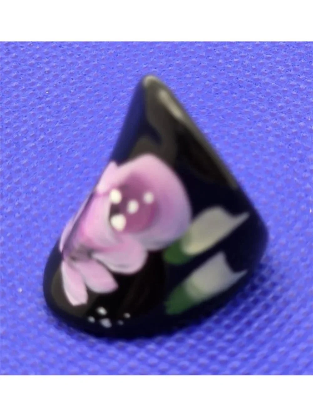 N/A black lucite